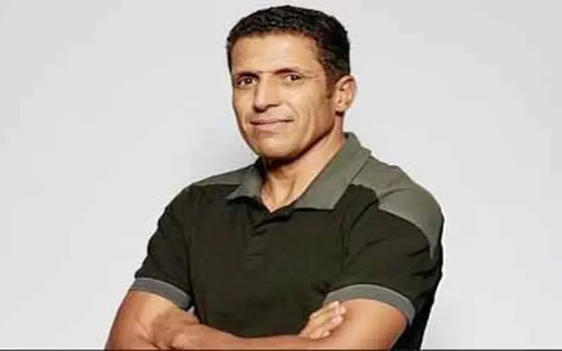 رسميًا.. الأهلي يعين أول مدرب عربي غير مصري في تاريخه